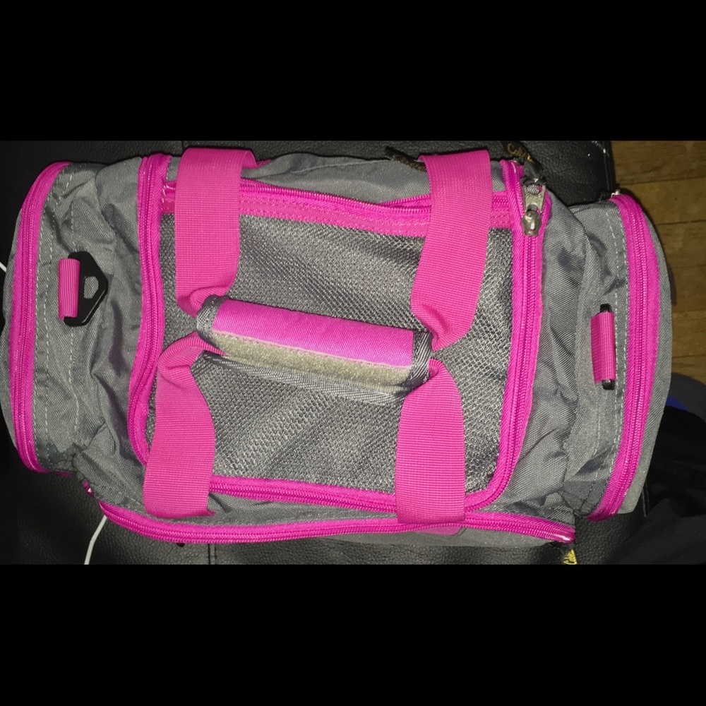 Cabelas mini travel bag - Picture 2 of 3